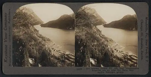 Stereo-Fotografie Keystone View Co., Meadville / PA., Ansicht Dalen, Blick auf den Bandak See in Telemark