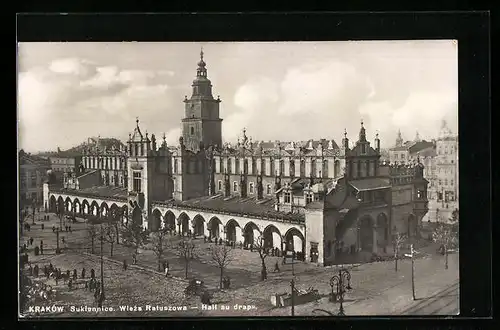 AK Krakow, Sukiennice, Wiezs Ratuszowa, Hall au draps