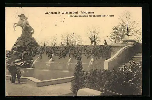 AK Berlin-Wilmersdorf-Friedenau, Siegfriedbrunnen am Rüdesheimer Platz