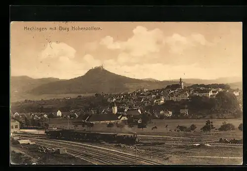 AK Hechingen, Ortsansicht mit Burg Hohenzollern und Bahnschienen