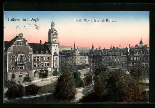 AK Falkenstein i. Vogtl., König Albert-Platz mit Rathaus