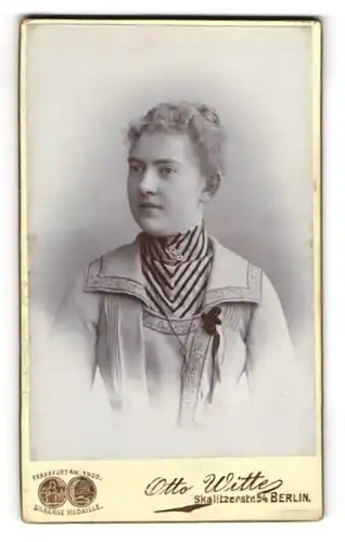 Fotografie Otto Witte, Berlin, Portrait junge Frau Elsa Juselicka