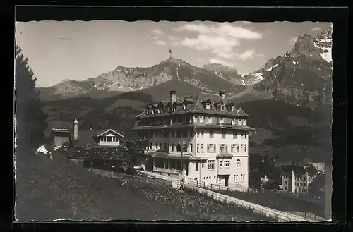 AK Adelboden, Hotel Beausite mit Bunderspitz, Kleinlonner und Nünihorn