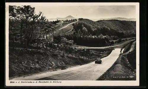 AK Nürburg, Blick v. d. Steilstrecke a. d. Rennbahn mit Nürburg, Autorennen