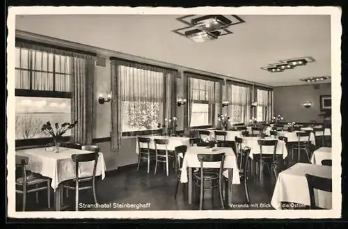 AK Steinberghaff, Strandhotel, Veranda mit Blick auf die Ostsee, Bes. W. Windmann