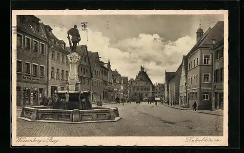 AK Weissenburg i. Bay., Luitpoldstrasse mit Brunnen