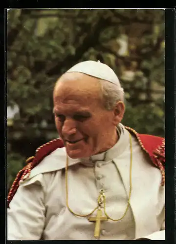 AK Papst Johannes Paul II. im weissen Ornat und goldener Kreuzkette