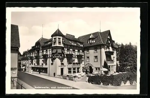 AK Badenweiler /Südl. Schwarzwald, Strassenpartie beim Schwarzwald Hotel