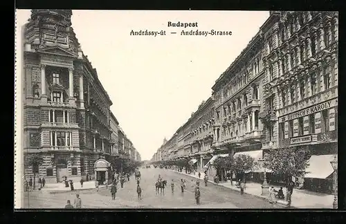 AK Budapest, Andrassy-Strasse mit Passanten