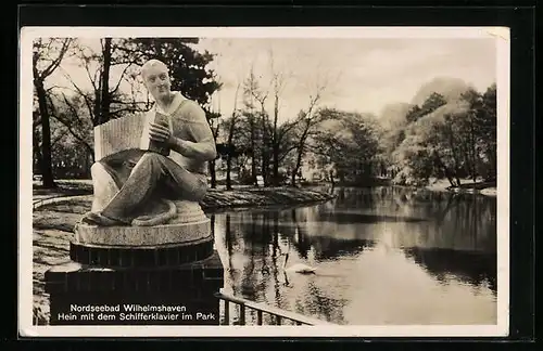 AK Wilhelmshaven /Nordseebad, Hein mit Schifferklavier im Park