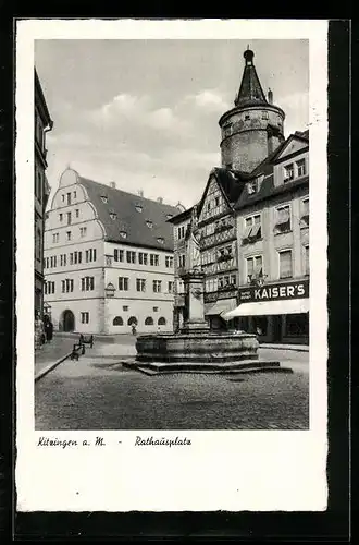 AK Kitzingen a. M., Brunnen und Geschäfte auf dem Rathausplatz
