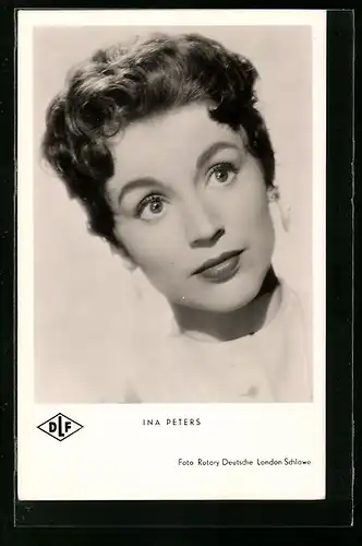 AK Schauspielerin Ina Peters verführerisch blickend