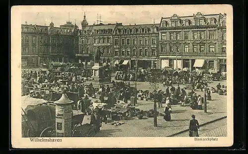 AK Wilhelmshaven, Bismarckplatz mit Passanten
