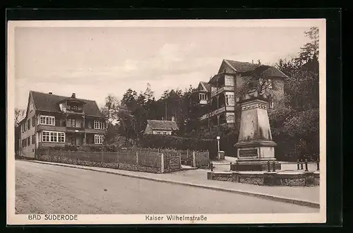AK Bad Suderode, Kaiser Wilhelmstrasse mit Denkmal