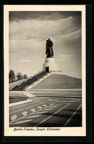 AK Berlin-Treptow, Partie am Sowjet-Ehrenmal