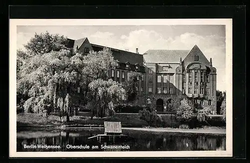 AK Berlin-Weissensee, Blick auf die Oberschule am Schwanenteich