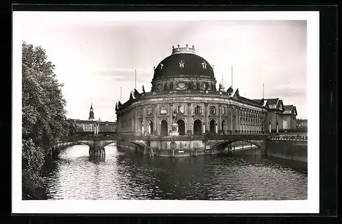 AK Berlin, Brücke zum Kaiser-Friedrich-Museum