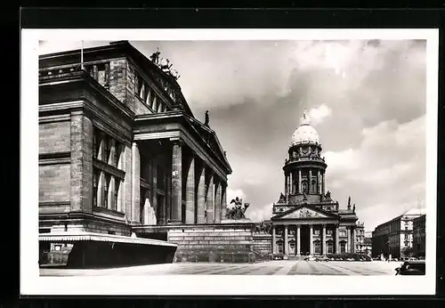 AK Berlin, Staatliches Schauspielhaus und Französischer Dom, Gendarmenmarkt