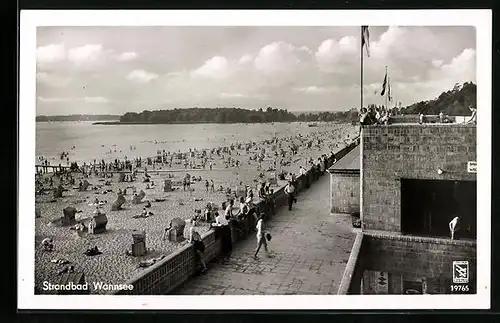 AK Berlin-Wannsee, Promenade am Strandbad, Badegäste