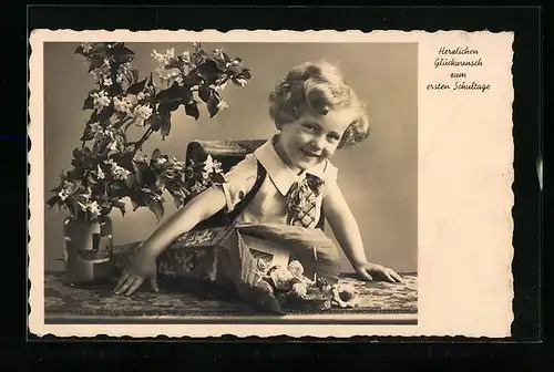 AK Kind mit Schultüte zum Schulanfang