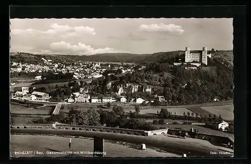 AK Eichstätt i. Bay., Gesamtansicht mit der Willibaldsburg