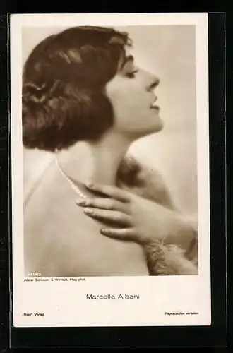 AK Schauspielerin Marcella Albani, seitlich portraitiert mit Perlenkette