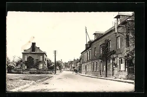 AK Villers-en-Ouche, La rue principale