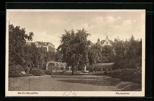 AK Berlin-Neukölln, Anlagen auf dem Reuterplatz