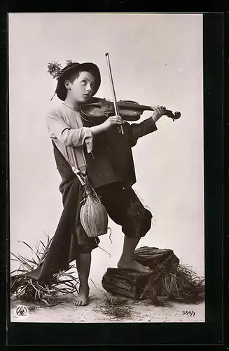 AK Bergbub mit Chiantiflasche spielt Geige