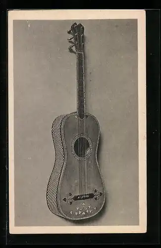 AK Berlin, Staatliche Musikinstrumentensammlung, M. 9. Gitarre