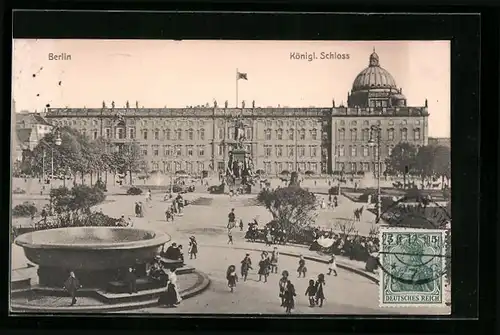 AK Berlin, Königliches Schloss mit Brunnen