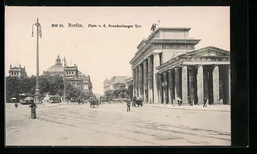 AK Berlin-Tiergarten, Platz v. d. Brandenburger Tor