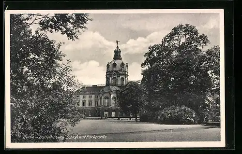 AK Berlin-Charlottenburg, Schloss mit Parkpartie