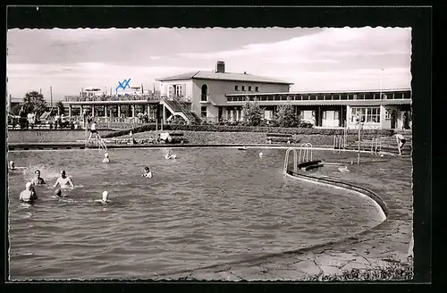 AK Wolfenbüttel, Blick zum Schwimmbad