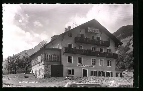 AK Neustift, Gasthof-Pension Sonnhof vor Berggipfel