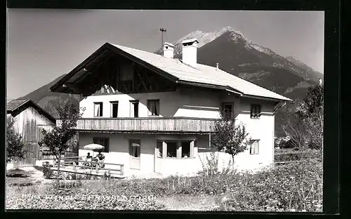 AK Ehrwald, Haus Wendl mit Berggipfel