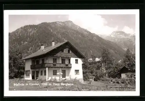 AK Mallnitz, Haus Bergheim vor Bergkulisse