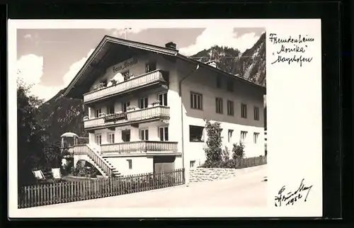 AK Mayrhofen, Fremdenheim Monika mit Strasse