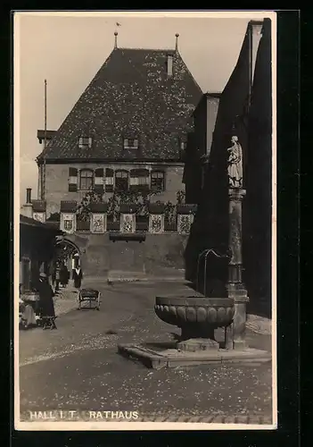 AK Hall, Rathaus und Brunnen