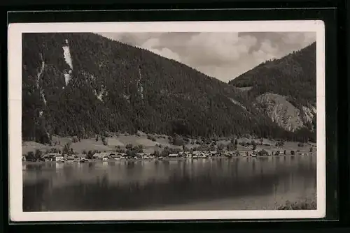 AK Neusach am Weissensee, Blick vom See auf das Dorf