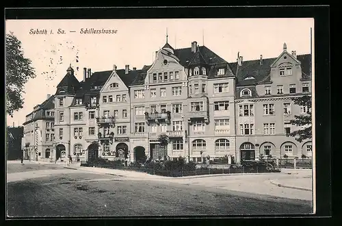 AK Sebnitz /Sa., Häuserreihe und Anlage in der Schillerstrasse