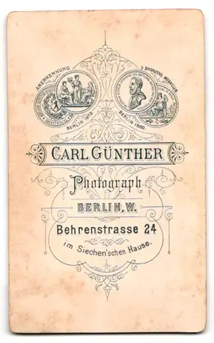 Fotografie Carl Günther, Berlin, Behrenstrasse 24, Portrait Herr mit Brille und Schnurrbart