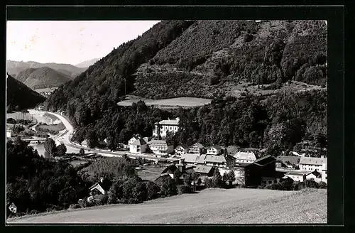 AK Freiland, Ortsansicht mit Bergen