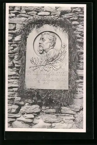 AK Wachau, Ruine Aggstein mit Scheffel-Denkmal