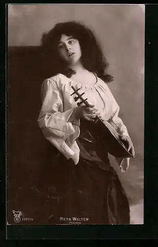AK Schauspielerin Reta Walter mit Laute