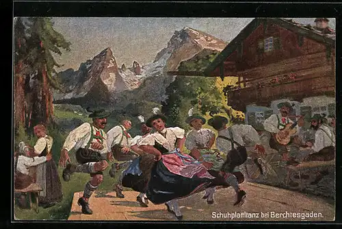 AK Berchtesgaden, Schuhplattltanz vor Bergkulisse