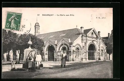AK Valencay, La Halle aux Blès