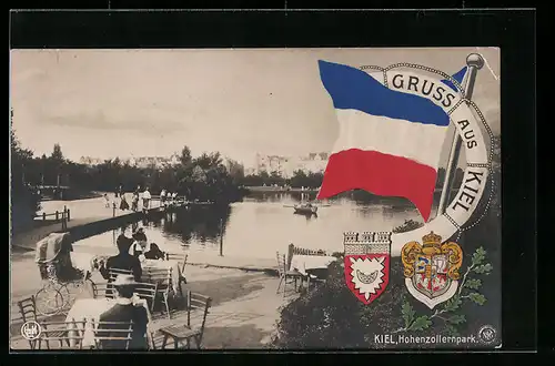 AK Kiel, Hohenzollernpark mit Besuchern, Flagge und Wappen