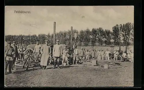 AK Soldaten in Uniform an der Feldbäckerei