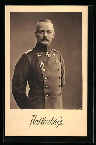 AK Heerführer von Falkenhayn, Portrait in Uniform mit Armen hinter dem Rücken